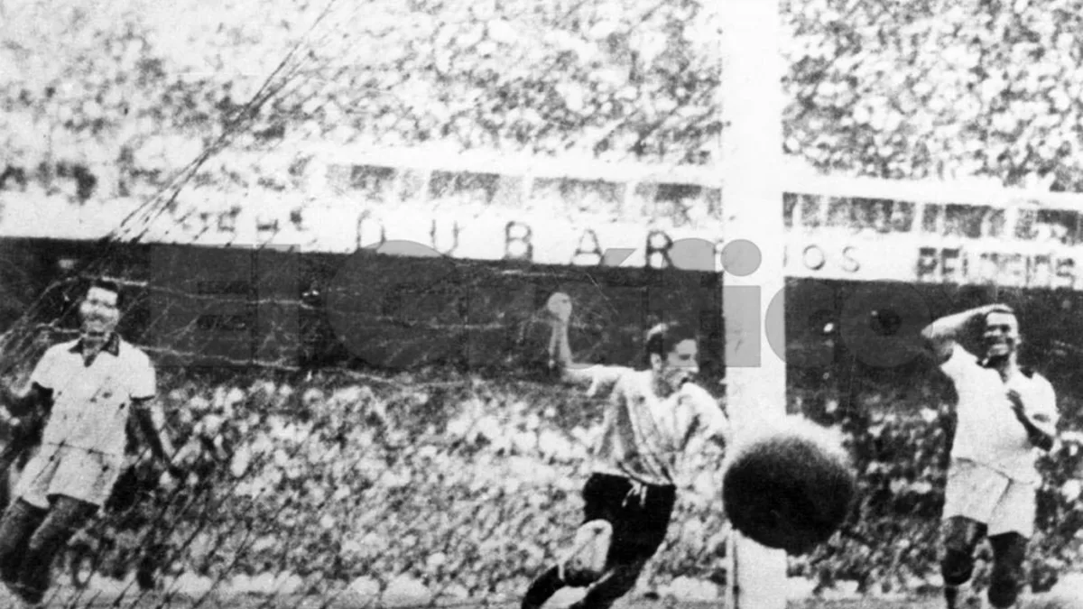 The 1950 FIFA World Cup Final — Alcides Ghiggia scoring the 2nd goal