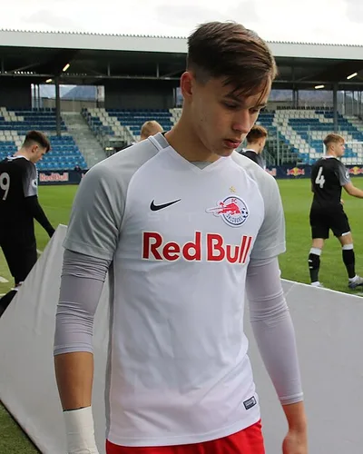 Amar Dedic — Uefa Youth League 2019/20 Achtelfinalspiel