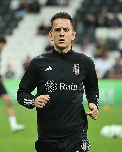 Amir Hadziahmetovic — https://www.flickr.com/photos/199283147@N05/53251011699/