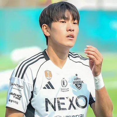 Cho Wi-Je portrait