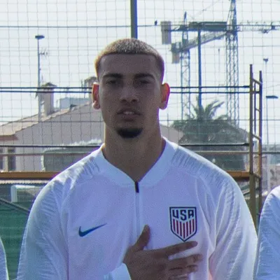 CJ dos Santos portrait