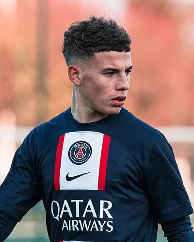 Ismaël Gharbi — Ismaël Gharbi at the PSG-VAFC game the 07/12/2022 at Camp des Loges