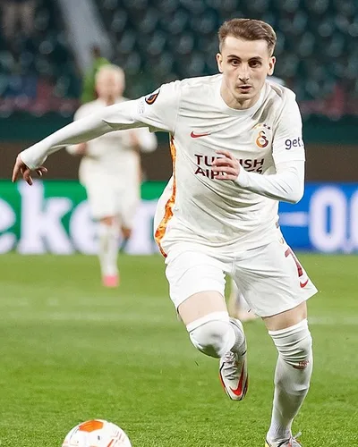 Kerem Aktürkoglu — Kerem Aktürkoğlu with Galatasaray in an Europa League game against FC Lokomotiv Moscow.