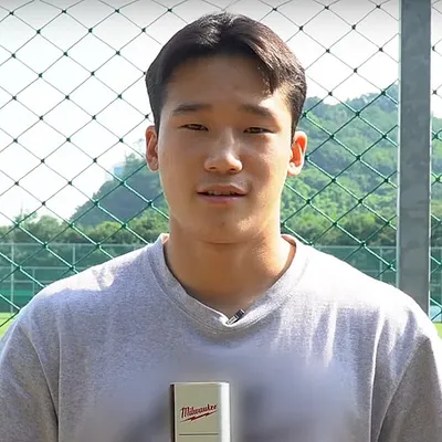 Lee Tae-Seok portrait