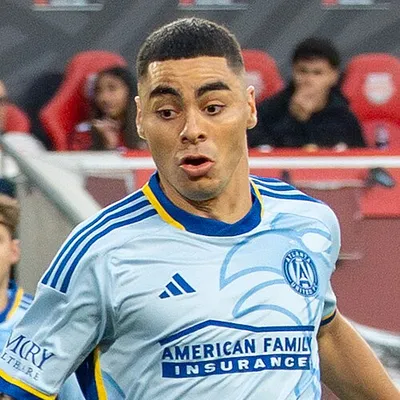 Miguel Almirón portrait