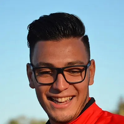 Ramy Bensebaini portrait