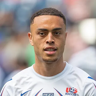 Sergiño Dest portrait